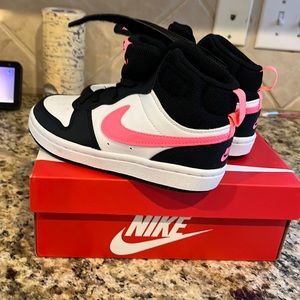 Nike Court Borough White Black Childrens 12 Brand New Never Been Worn